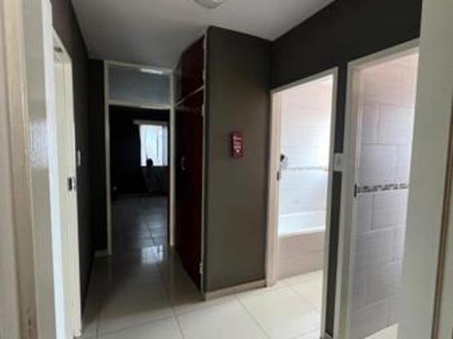 3 Bedroom Apartment in Arcadia