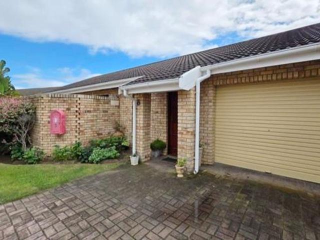 3 Bedroom Apartment in Aston Bay