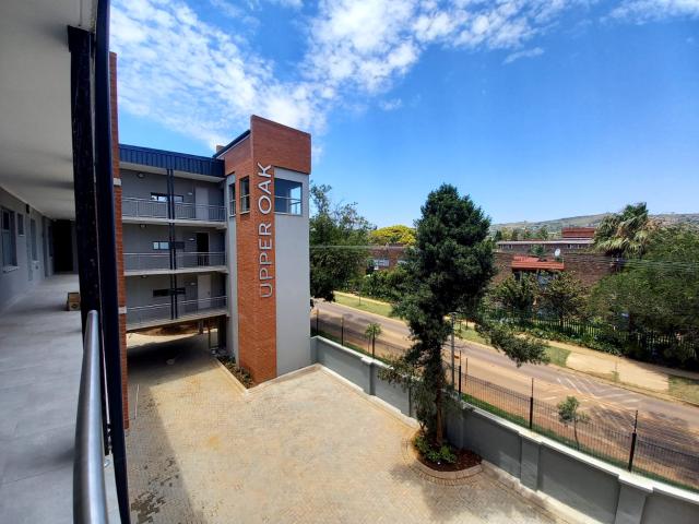 3 Bedroom Apartment in Baileys Muckleneuk