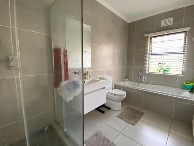 3 Bedroom Apartment in Ballito Central