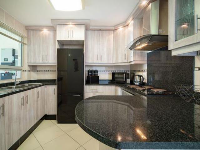 3 Bedroom Apartment in Ballito Central