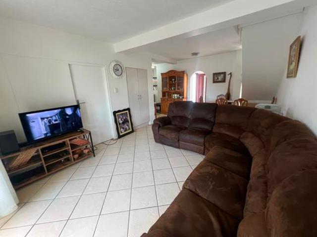 3 Bedroom Apartment in Beacon Bay