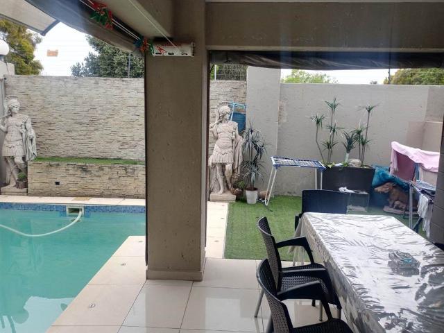 3 Bedroom Apartment in Bedfordview