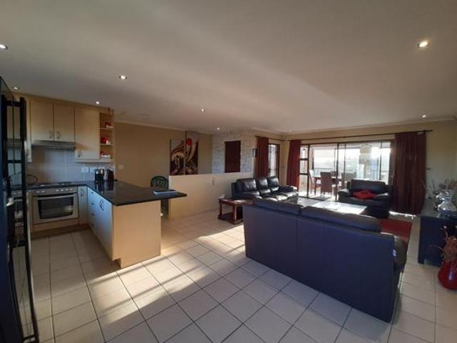 3 Bedroom Apartment in Big Bay