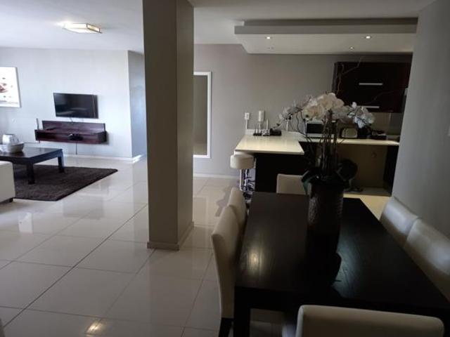 3 Bedroom Apartment in Bloubergrant