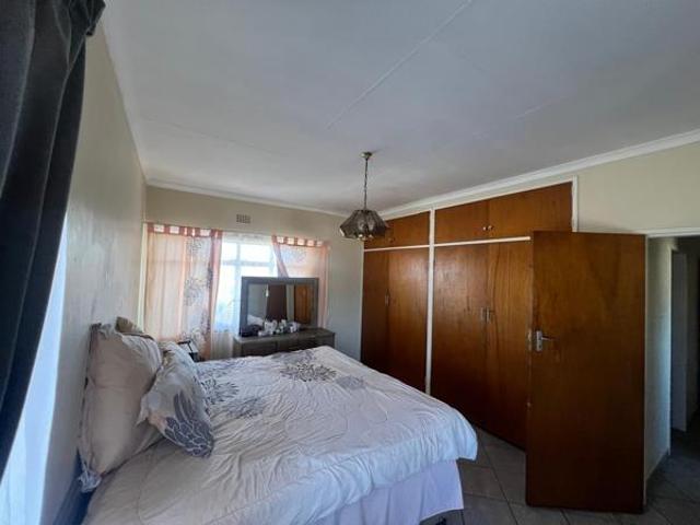 3 Bedroom Apartment in Brackenhurst