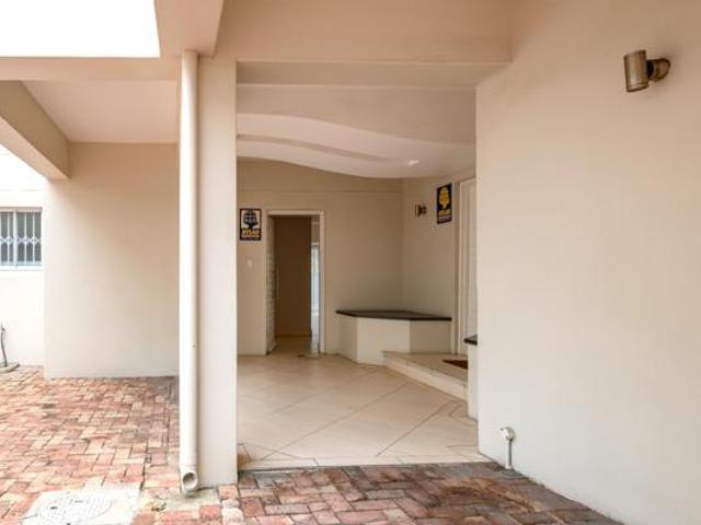 3 Bedroom Apartment in Brookes Hill