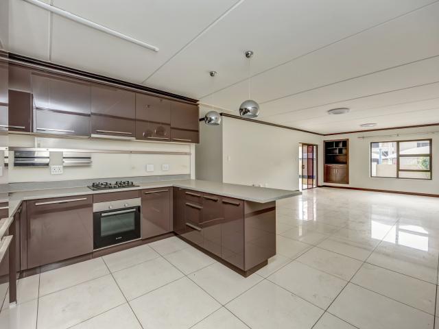 3 Bedroom Apartment in Broadacres