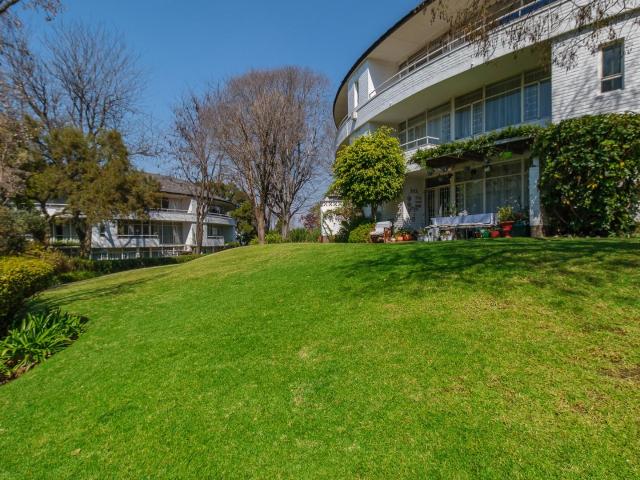 3 Bedroom Apartment in Bryanston