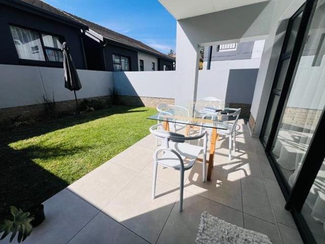 3 Bedroom Apartment in Bryanston
