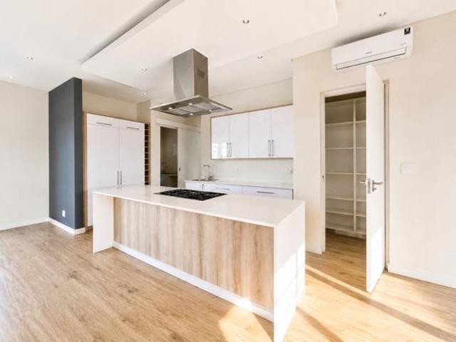 3 Bedroom Apartment in Bryanston
