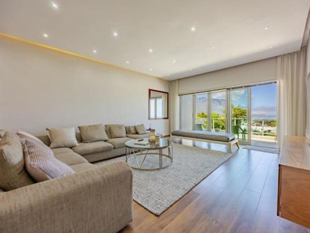 3 Bedroom Apartment in Camps Bay