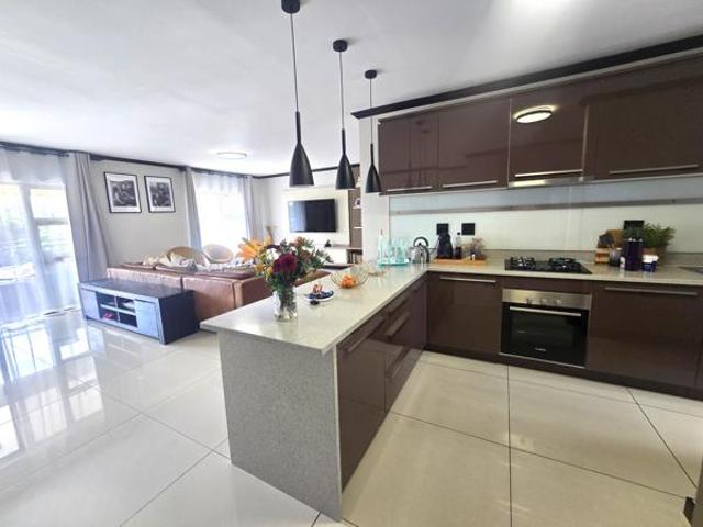 3 Bedroom Apartment in Carlswald Estate