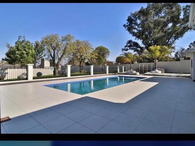 3 Bedroom Apartment in Carlswald Estate