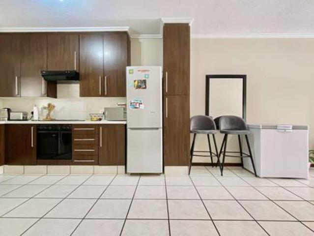 3 Bedroom Apartment in Cedar Lakes