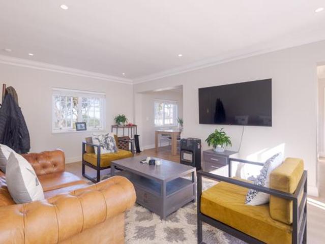 3 Bedroom Apartment in Claremont Upper
