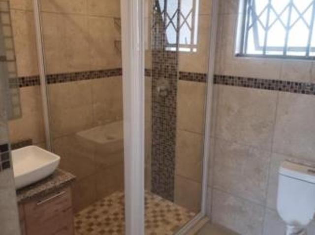 3 Bedroom Apartment in Clayfield