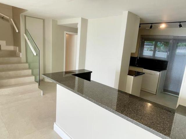 3 Bedroom Apartment in Clifton