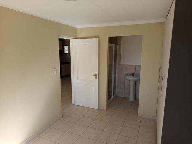 3 Bedroom Apartment in Cloverdene