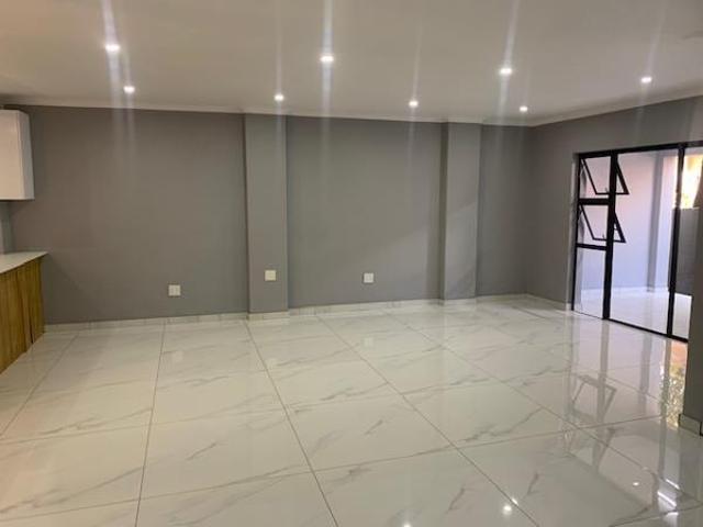 3 Bedroom Apartment in Constantia Kloof