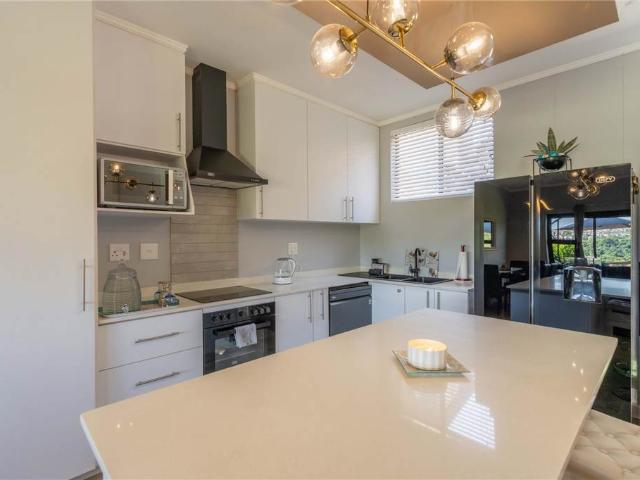 3 Bedroom Apartment in Hillcrest Central
