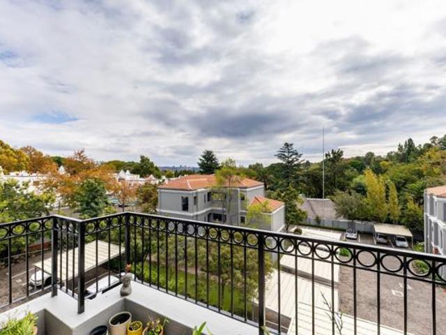 3 Bedroom Apartment in Craighall