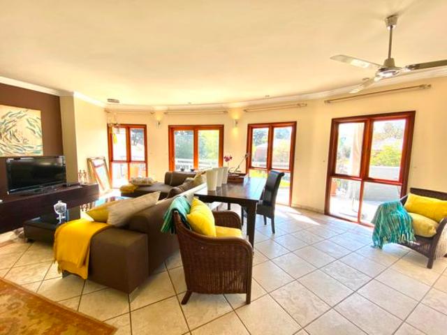 3 Bedroom Apartment in Dunkeld West