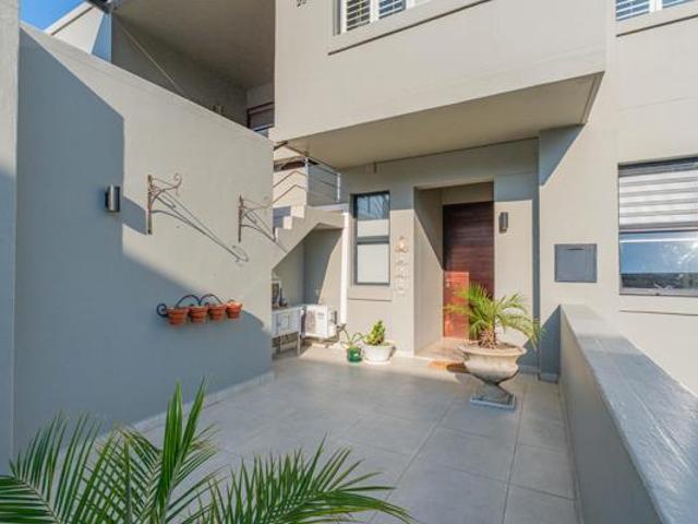3 Bedroom Apartment in Dunkirk Estate