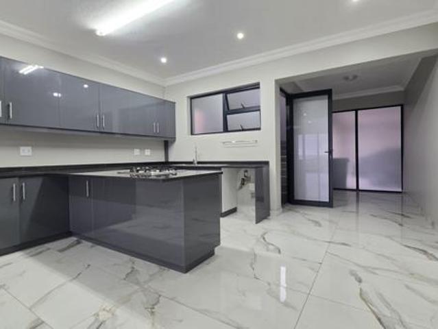 3 Bedroom Apartment in Durban North