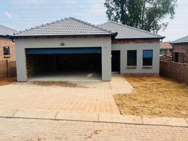 3 Bedroom Apartment in Die Heuwel
