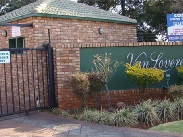 3 Bedroom Apartment in Die Hoewes