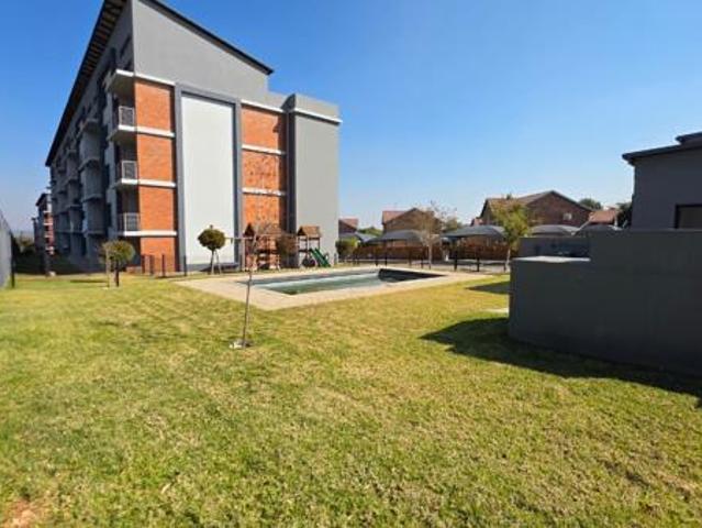3 Bedroom Apartment in Die Hoewes