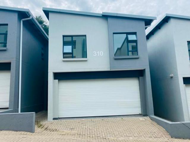 3 Bedroom Apartment in Edenburg