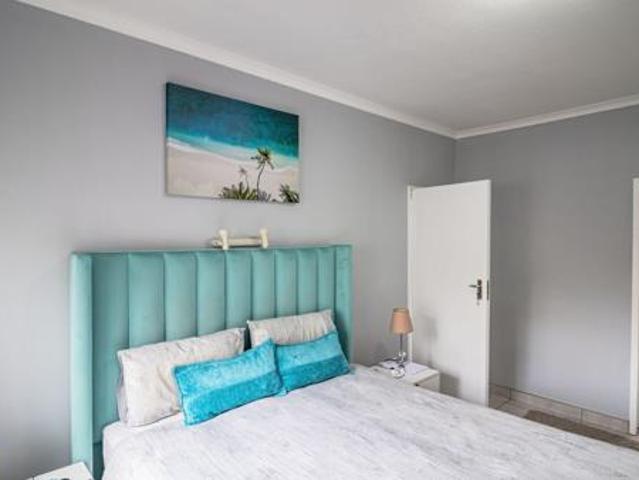 3 Bedroom Apartment in Eldo Glen