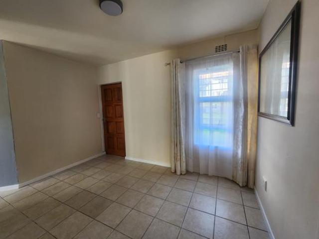 3 Bedroom Apartment in Elsies River