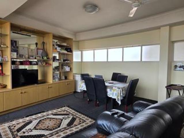 3 Bedroom Apartment in Essenwood