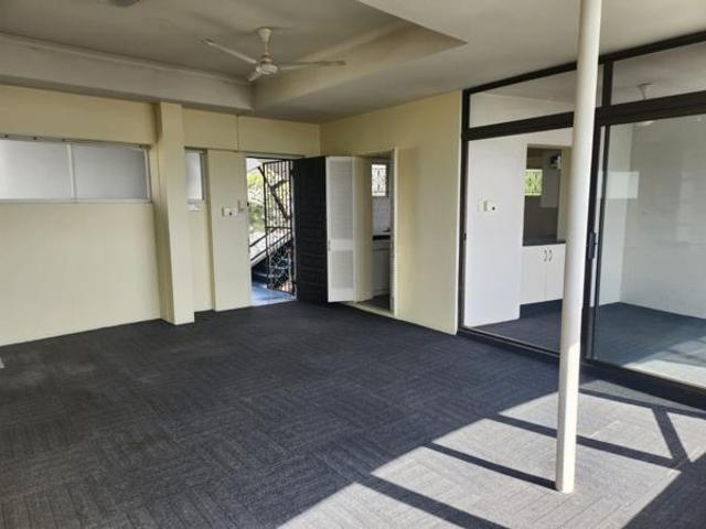 3 Bedroom Apartment in Essenwood