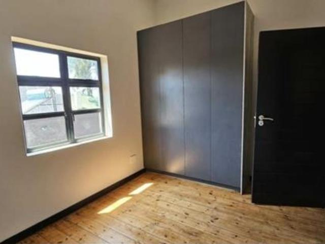 3 Bedroom Apartment in Essenwood