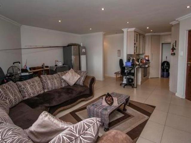 3 Bedroom Apartment in Ferreira Town