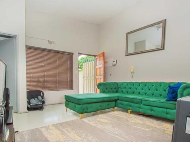 3 Bedroom Apartment in Florida