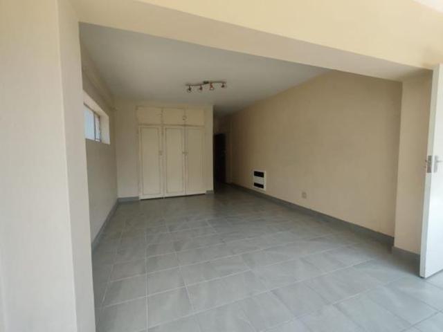 3 Bedroom Apartment in Florida Hills