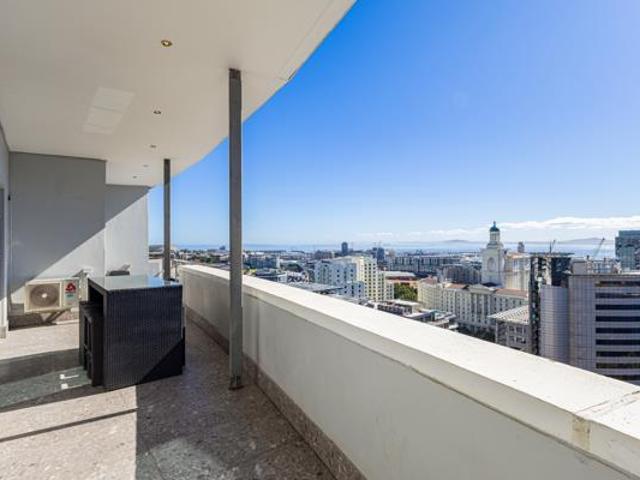 3 Bedroom Apartment in Foreshore