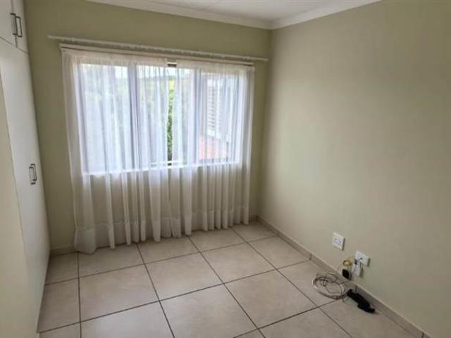 3 Bedroom Apartment in Freeland Park
