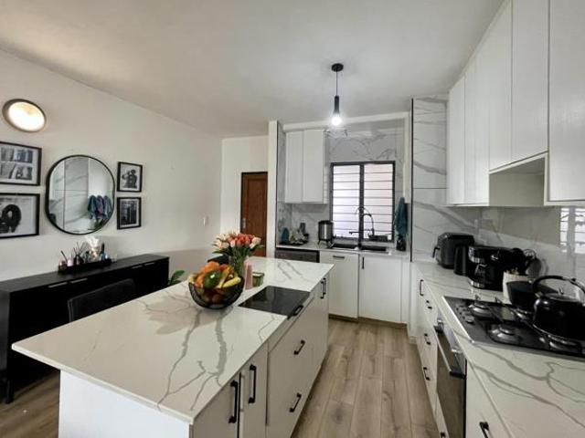 3 Bedroom Apartment in Glen Lauriston