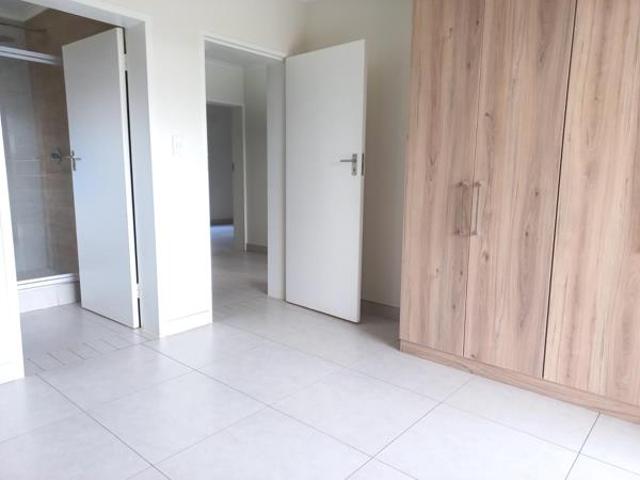 3 Bedroom Apartment in Glen Marais