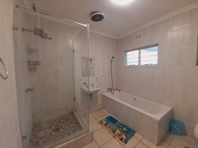 3 Bedroom Apartment in Glen Park