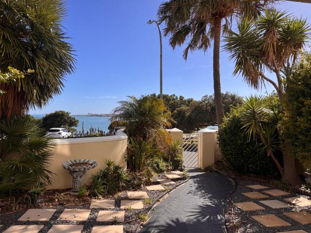 3 Bedroom Apartment in Gordons Bay