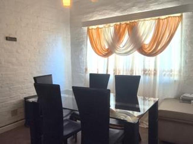 3 Bedroom Apartment in Graaff Reinet
