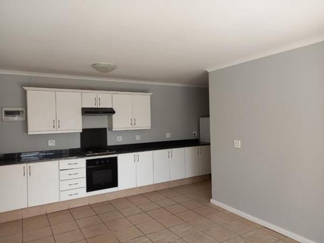 3 Bedroom Apartment in Grahamstown Makhanda Central