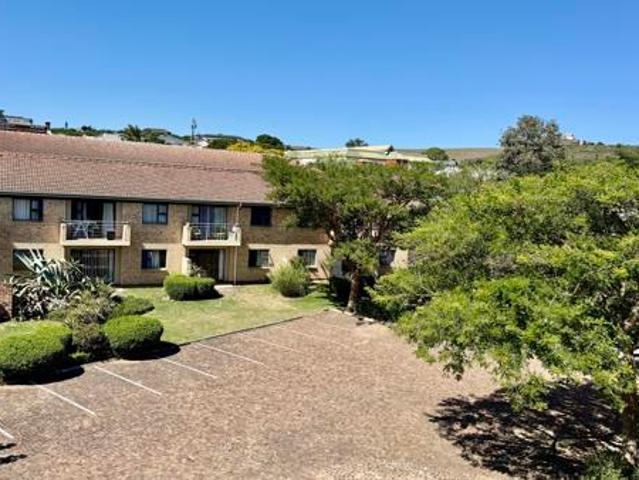 3 Bedroom Apartment in Grahamstown Makhanda Central
